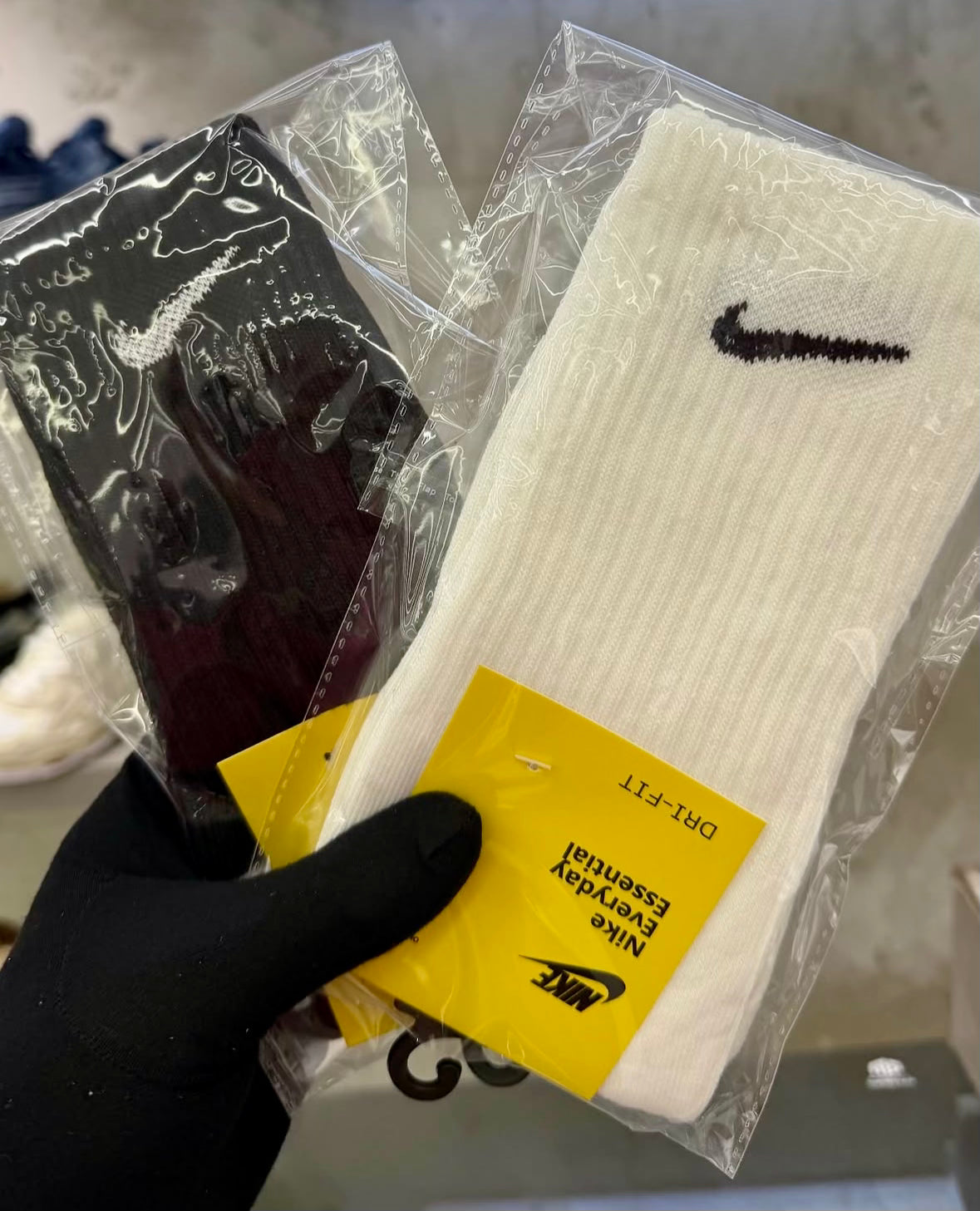 NIKE COTTON CUSHION CREW SOCK - 3 PACK White & Black