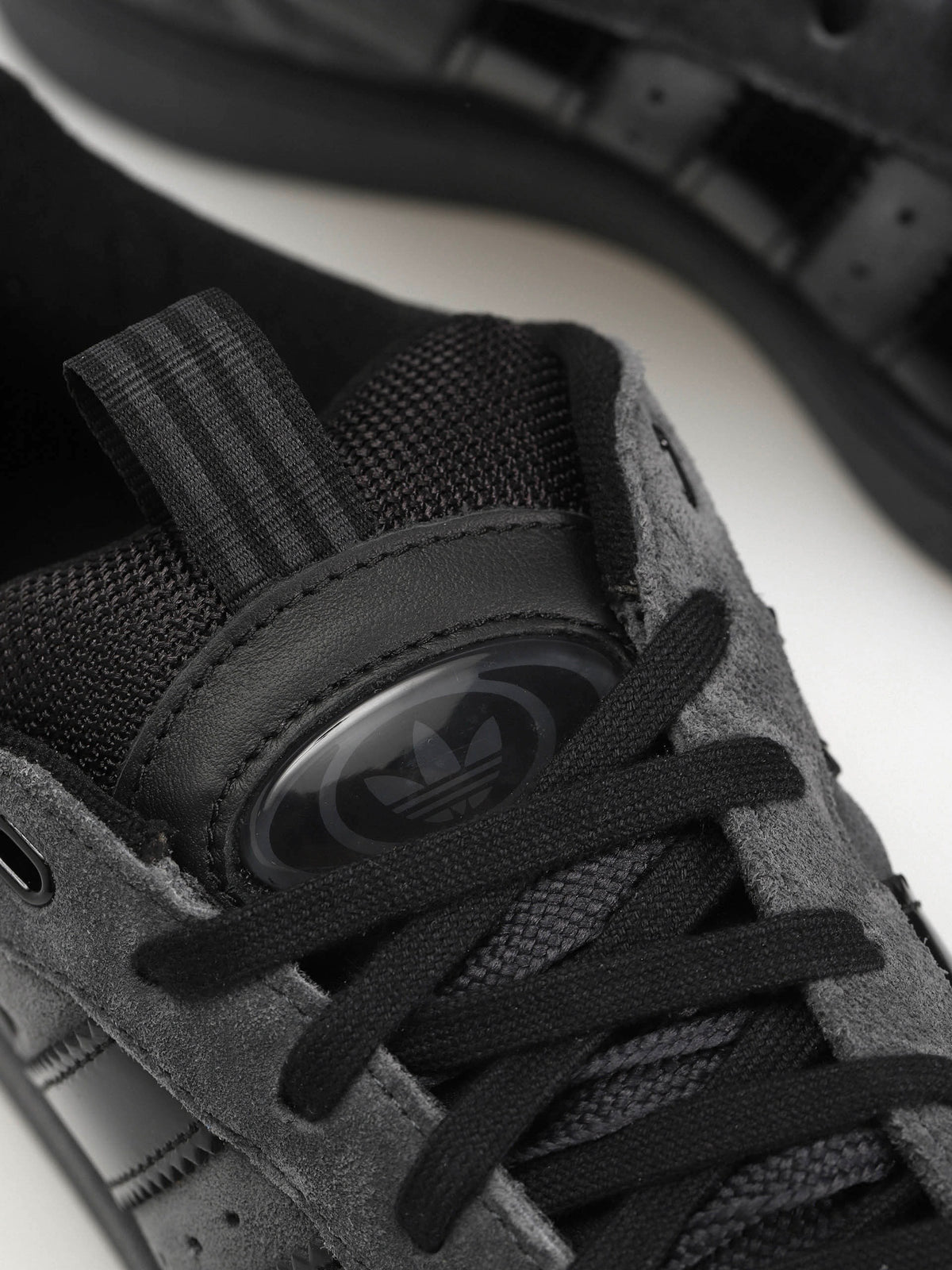 Adidas Campus 00s ‘Carbon Black’