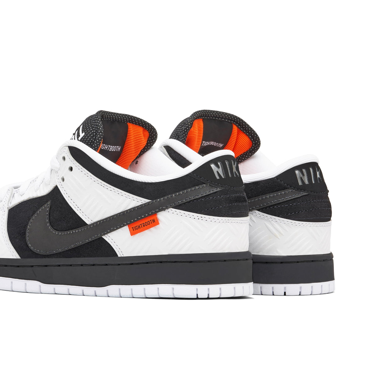 NIKE SB Dunk Low x TIGHTBOOTH