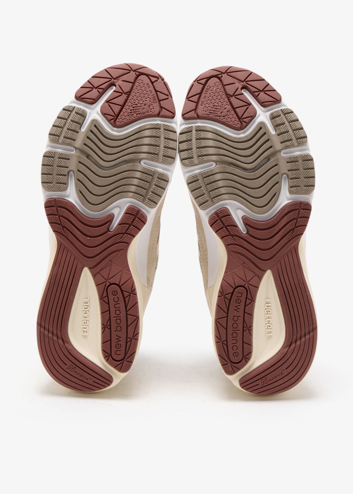 New Balance 990v6 in the "Raw Cashew"