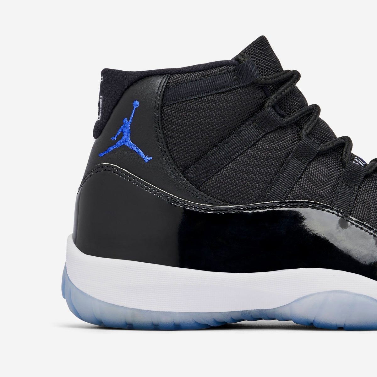 NIKE Air Jordan 11 Retro