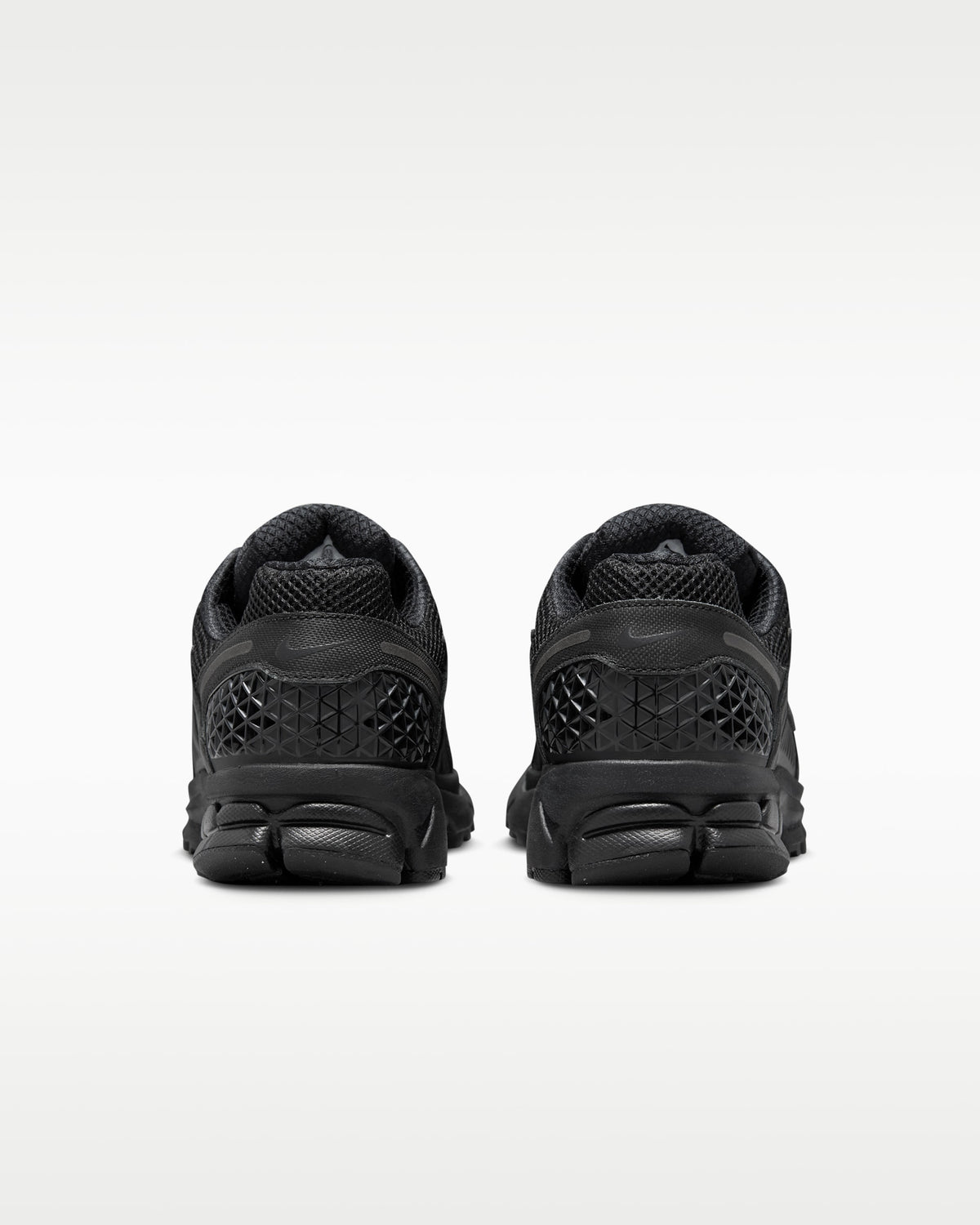 Nike Zoom Vomero 5"Triple Black"