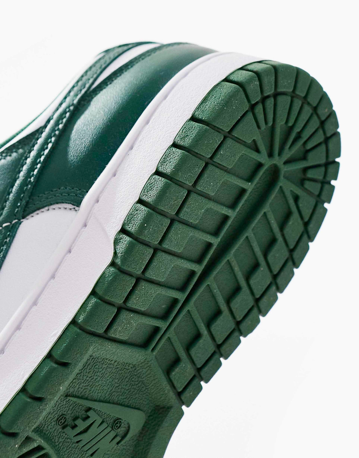Nike Dunk Low Retro "Varsity Green"