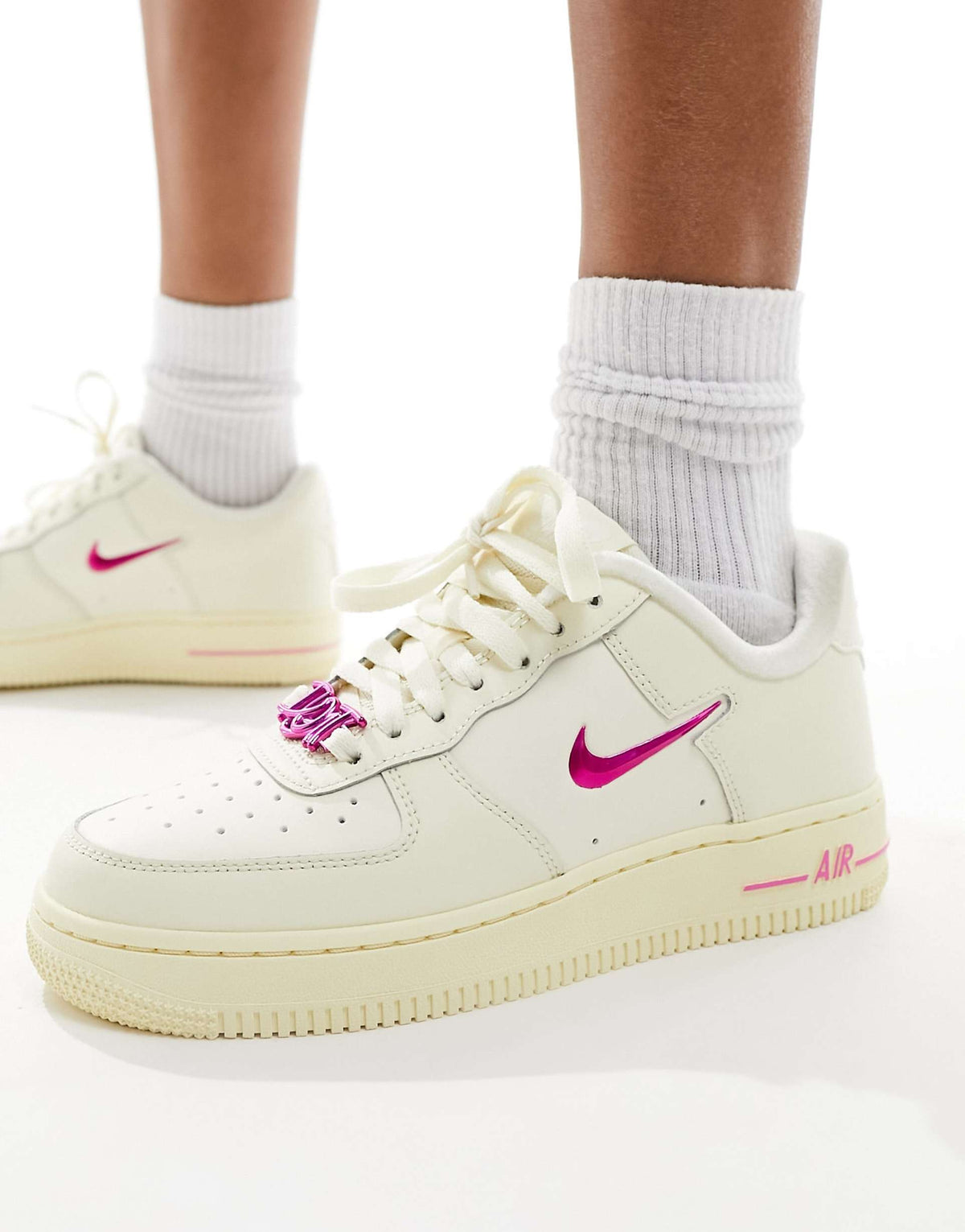 Nike Air Force 1 '07 SE "Coconut Milk-Alabaster-Playful Pink"