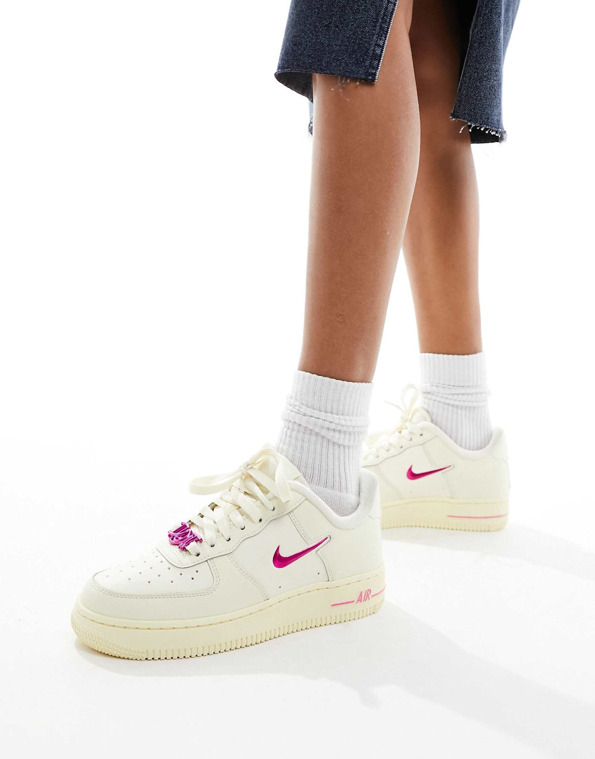 Nike Air Force 1 '07 SE "Coconut Milk-Alabaster-Playful Pink"
