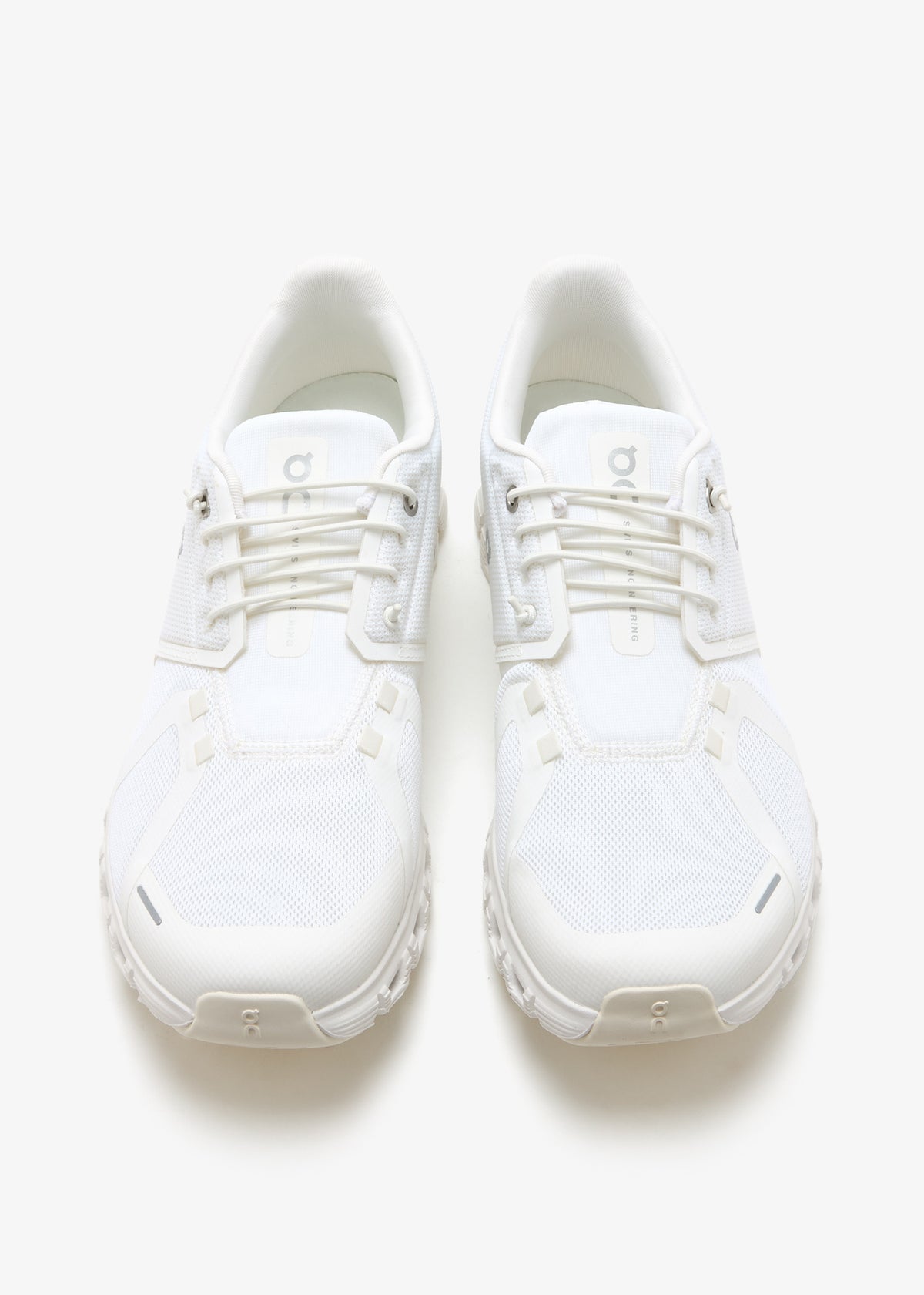 On Cloud 5 "All White"