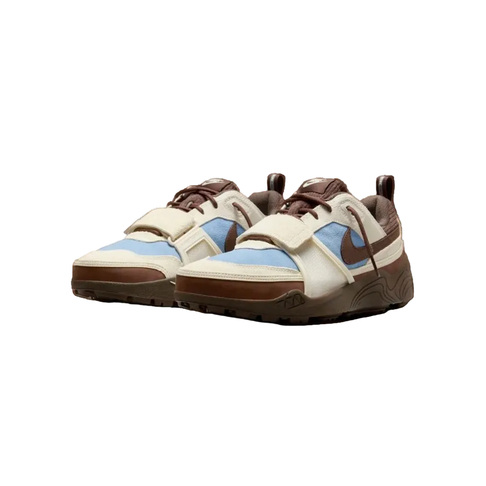 Nike Travis Scott x Nike Zoom Field Jaxx "Leche Blue"
