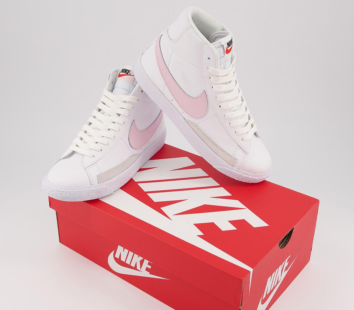Nike Blazer Mid '77 Vintage "Pink Foam"