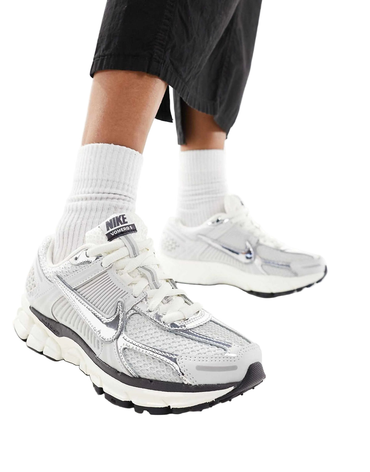 Nike Vomero 5 in the "Photon Dust & Metallic Silver"