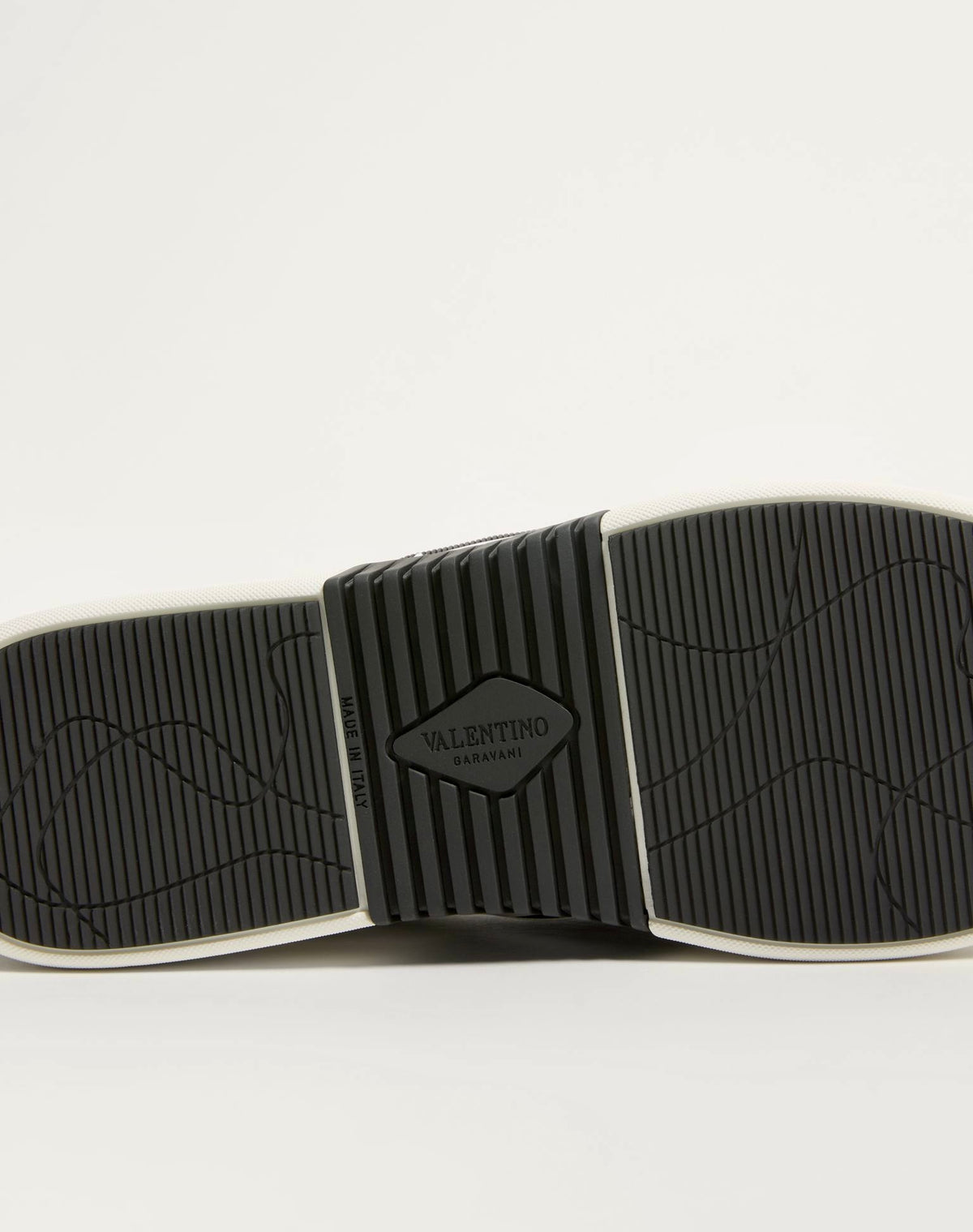 Valentino Garavani VL7N Low-Top Sneaker
