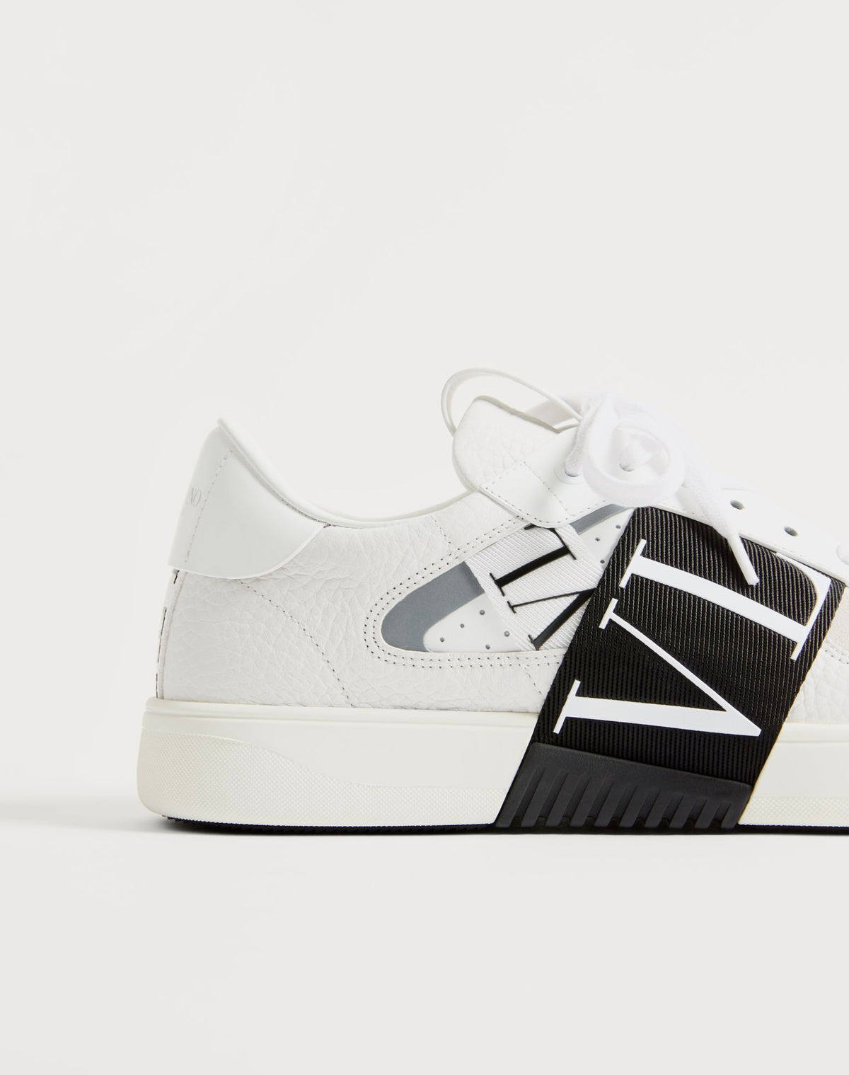 Valentino Garavani VL7N Low-Top Sneaker