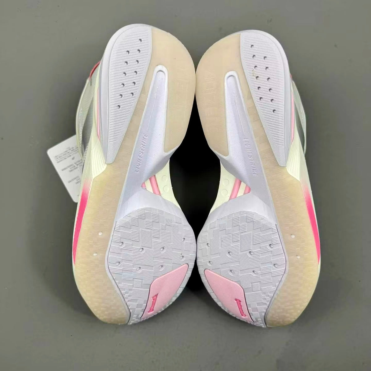Adidas Adizero Boston 13 "Cherry Blossom - Tokyo Marathon"
