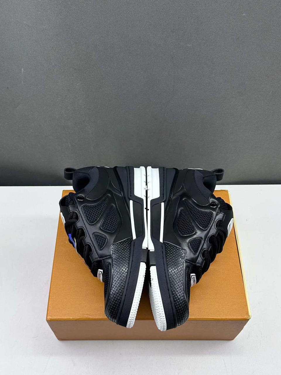 Louis Vuitton Skate "Black White"