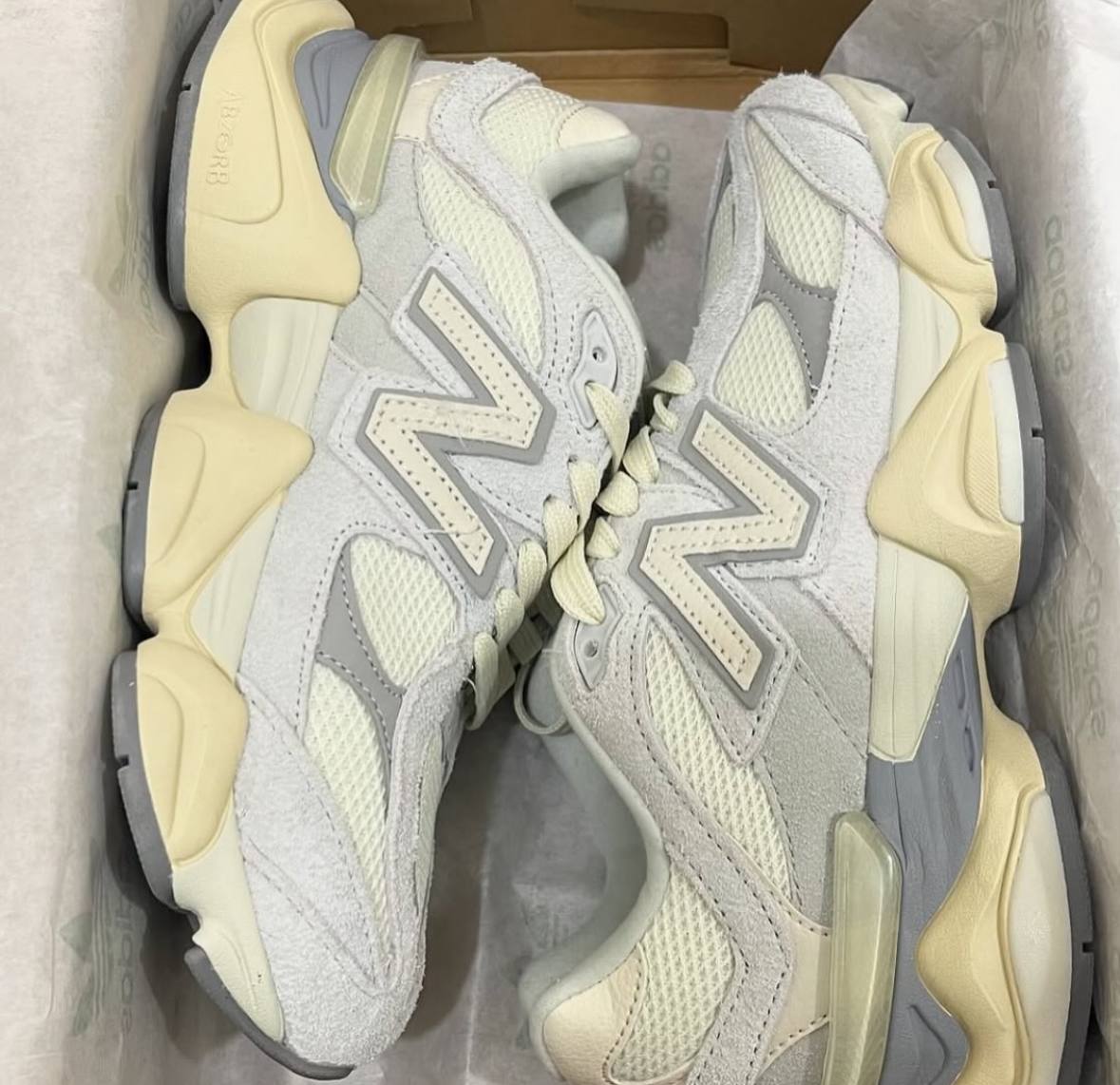New Balance 9060 "Quartz Grey"