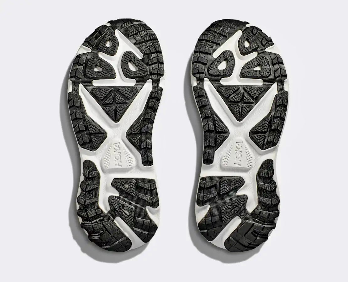 Hoka Stinson 7 in the "Black - Outer Orbit"