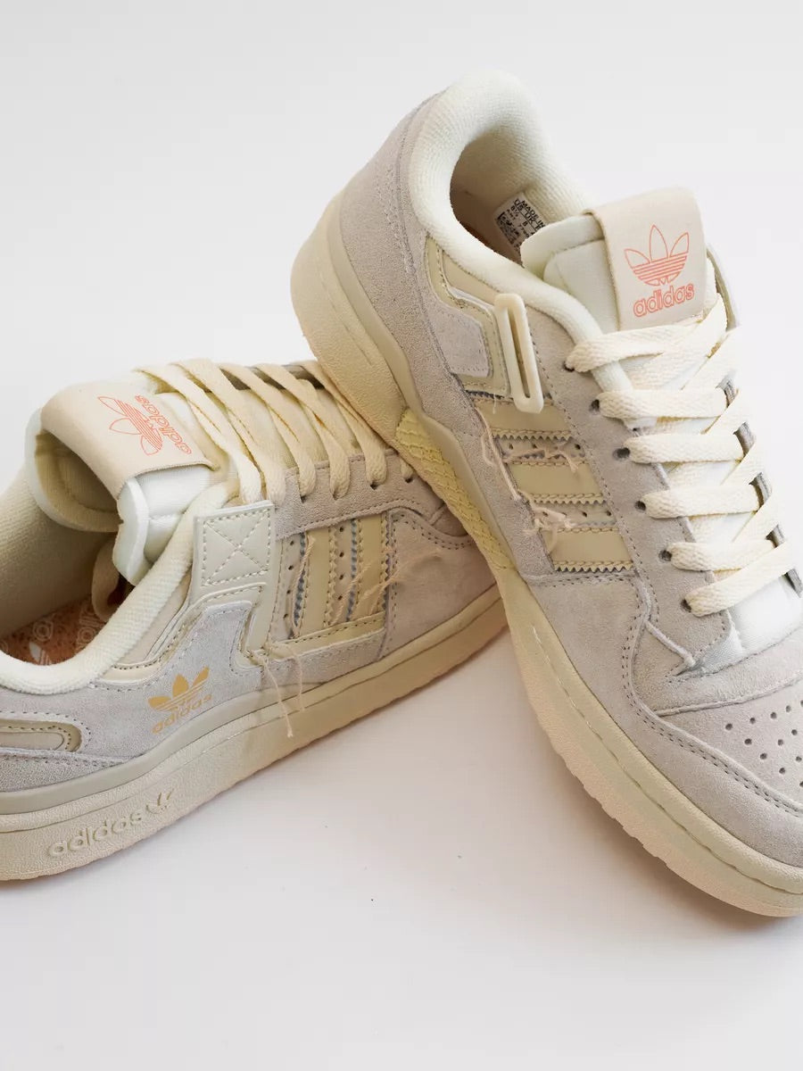 Adidas The Forum 84 Low in "Off White"