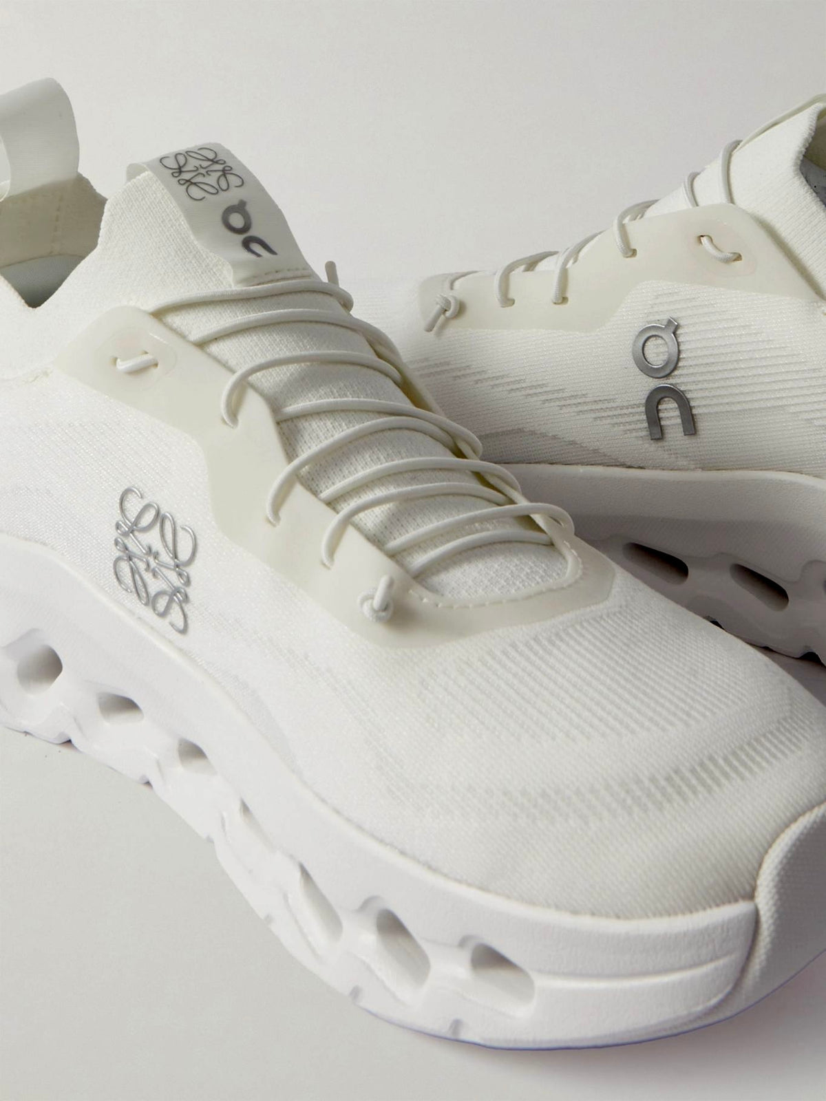 LOEWE x On Cloudtilt stretch-knit "All White"