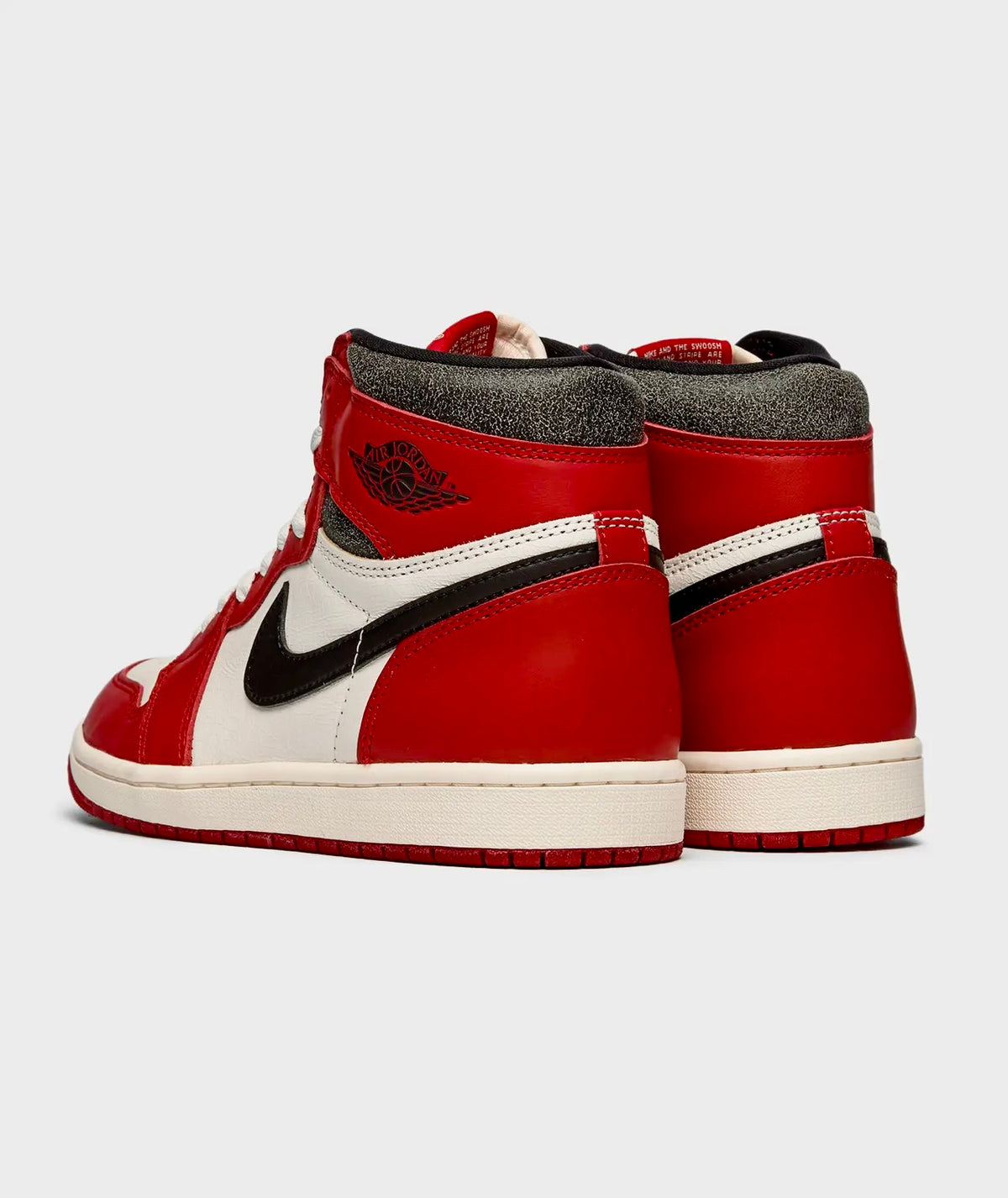 Nike Air Jordan 1 Retro High OG "Chicago Lost & Found"