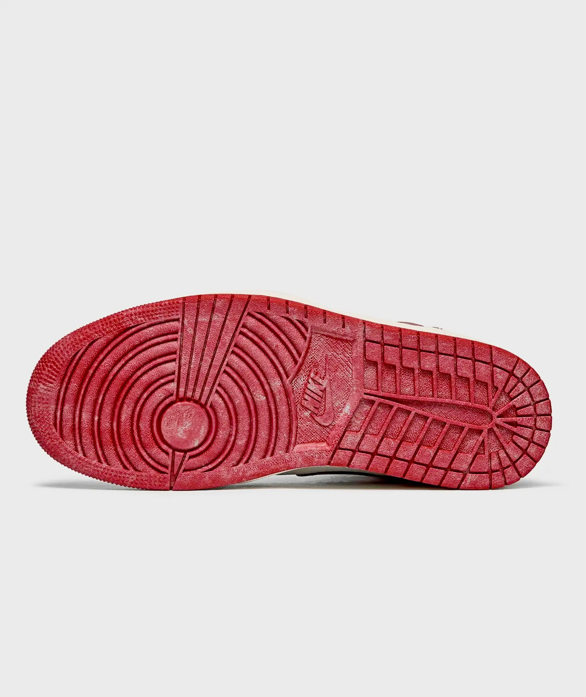 Nike Air Jordan 1 Retro High OG "Chicago Lost & Found"